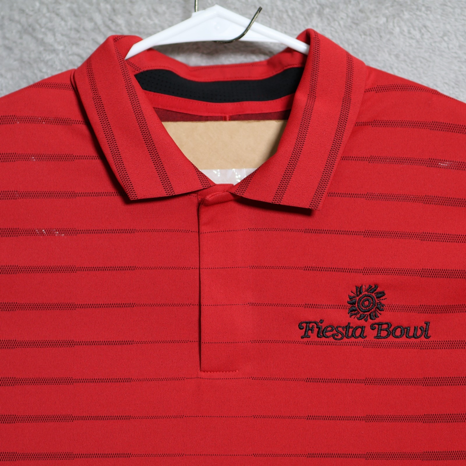 Nike Polo Shirt Mens Medium Red Black Golf Tiger Woods Ncaa Fiesta Bowl Logo
